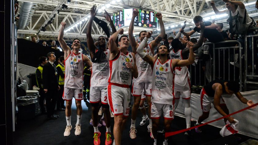 Esultanza Estra Pistoia a Bologna