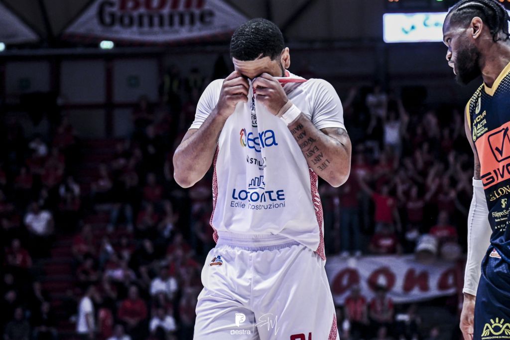 30&deg; Giornata: Estra Pistoia &ndash; Givova Scafati 82-97